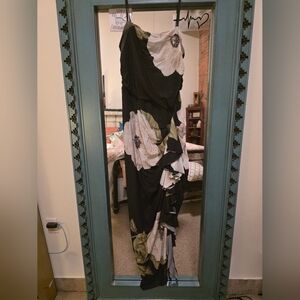 SHEIN Black Garment with Tag